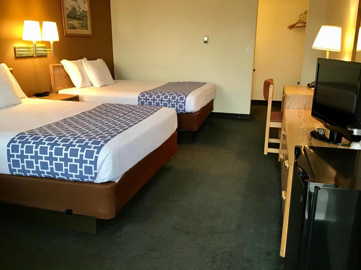 Travelodge By Wyndham Powell Exterior foto